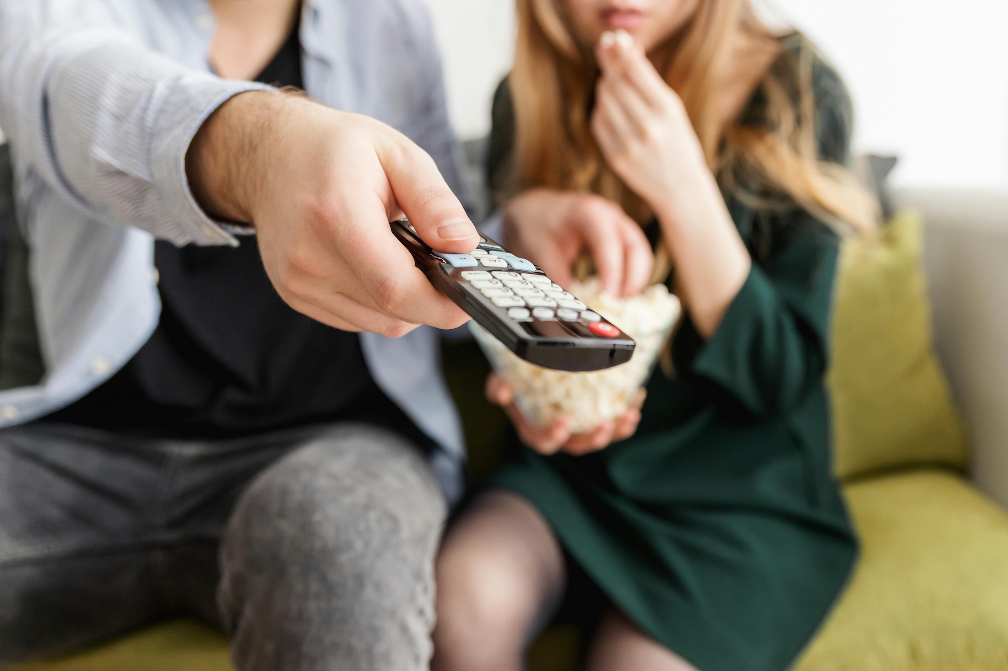 How to Effectively Stage an Entertainment Room
